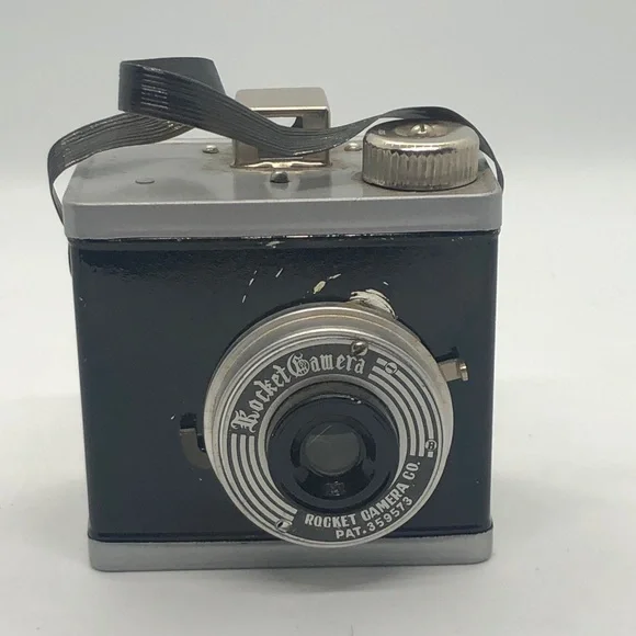 Vintage Box Camera “Rocket Camera” - Picture 1 of 9